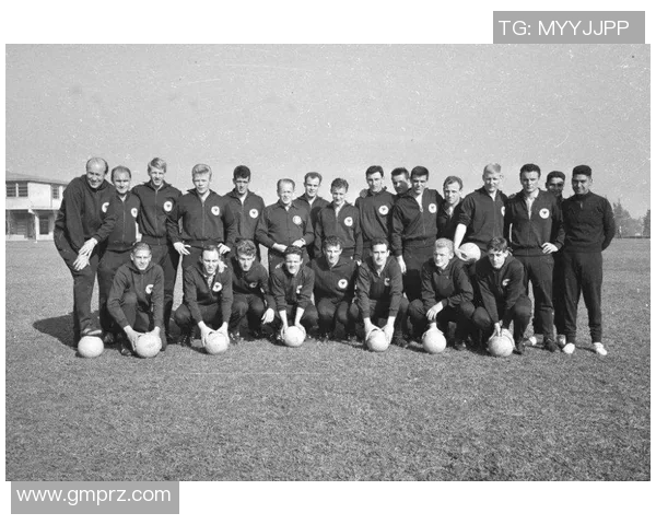 捷克足球明星的辉煌历程与对世界足球的影响力探讨